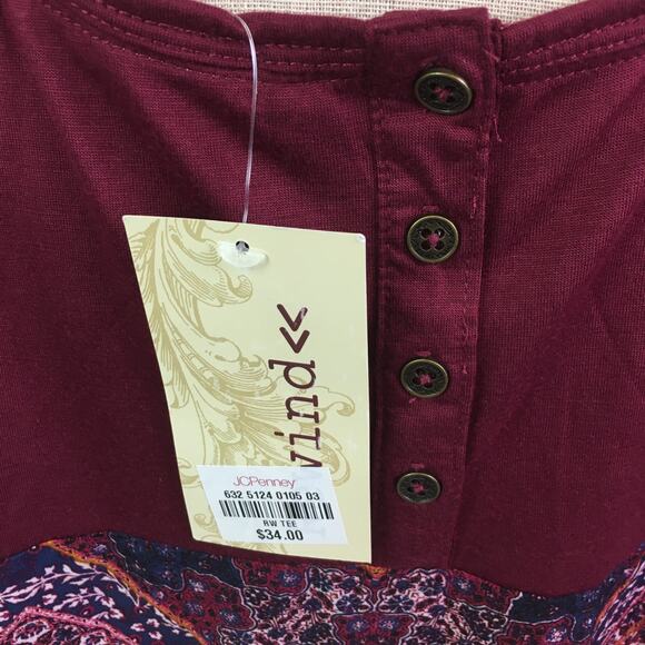 Rewind Floral Chevron Tee Maroon White Large - Picture 7 of 14